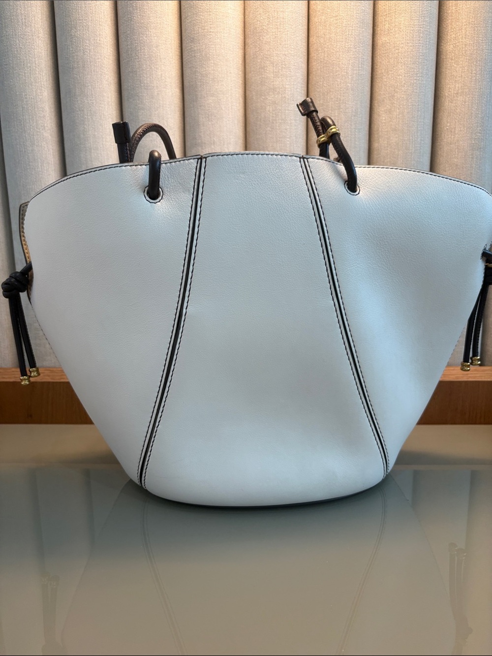 Tory Burch White Leather Tote Bag with Contrast Trim - Women